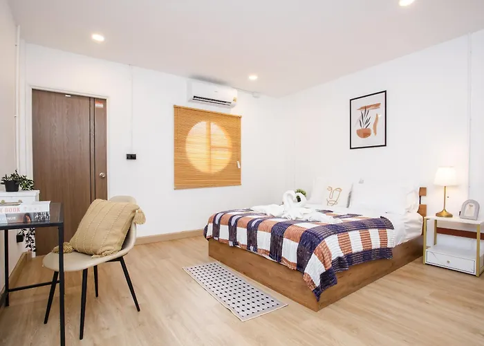 Urban Muji Oasis Ratchada-lat Phrao Chatuchak Mrt Villa Bangkok